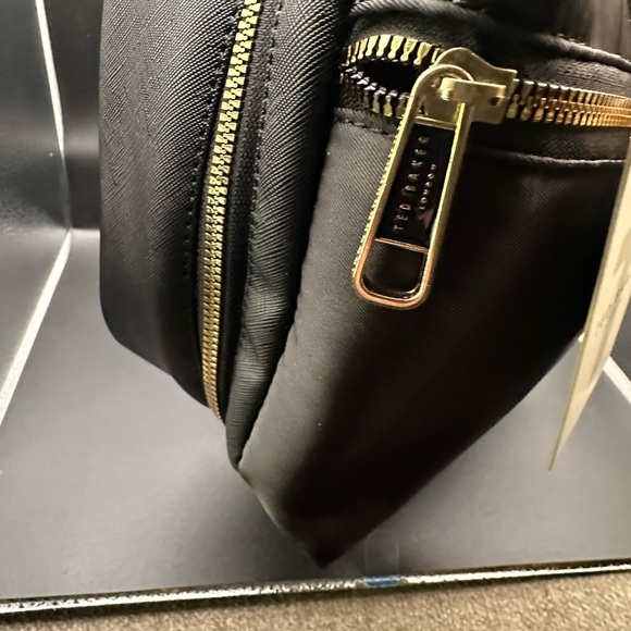 NWT Ted Baker Fluffy Toiletry Bag with floral interior - Picture 6 of 8